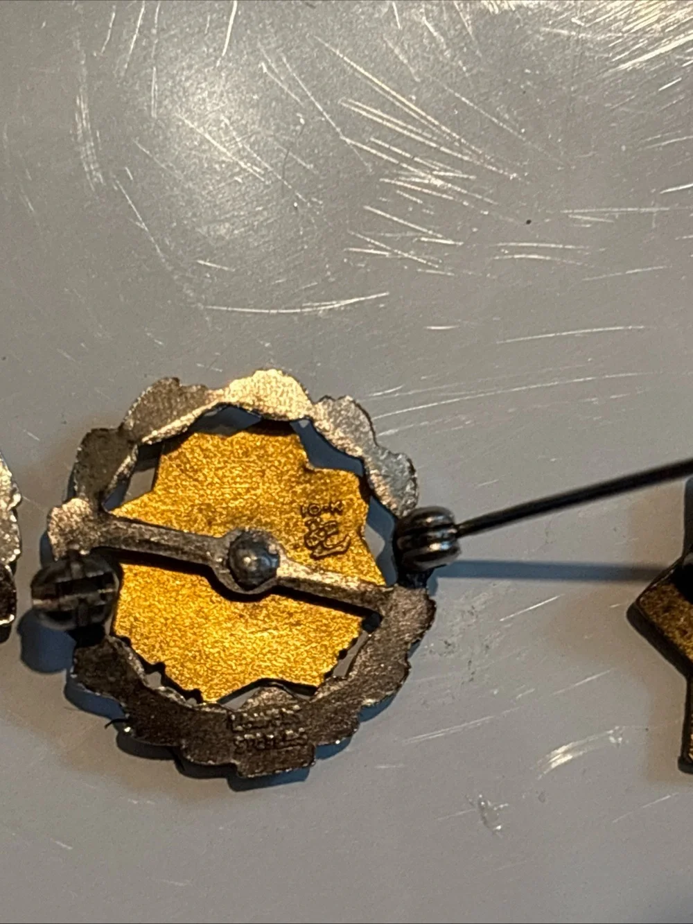 Unique VNG Auxiliary ladies V.F.W. Gold and Blue Starburst lapel pins lot of 5